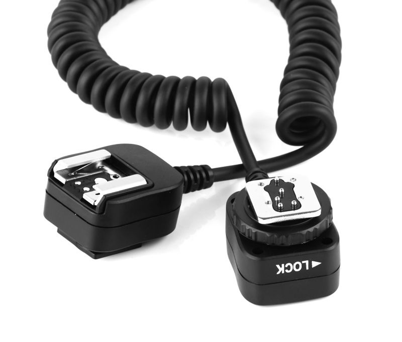 Pixel FC-314 hot shoe connecting cable, light separation and flexible use.