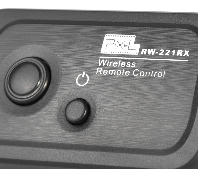 Pixel Oppilas-RW-221 high performance wireless shutter remote control, powerful function, light, convenient and arbitrary control.