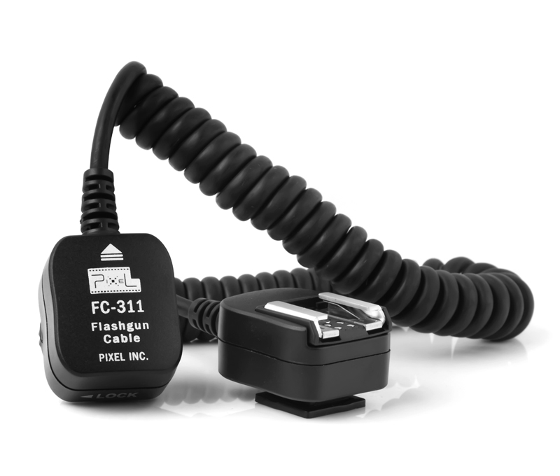 Pixel FC-311 hot shoe connecting cable, light separation and flexible use.