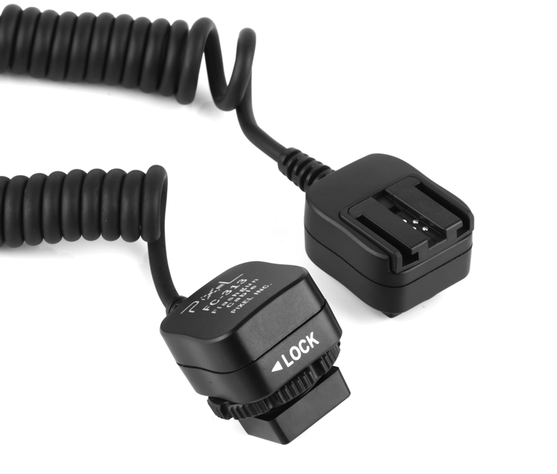 Pixel FC-313 hot shoe connecting cable, light separation and flexible use.