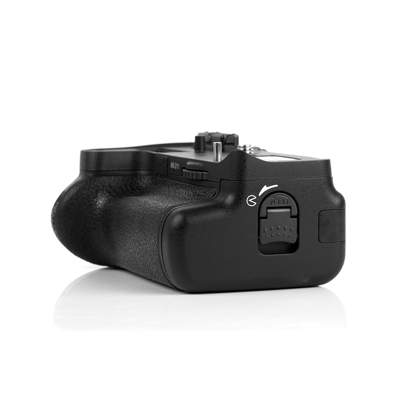 Pixel Vertax D11 Battery grip For Nikon D7000, powerful endurance and arbitrary operation.